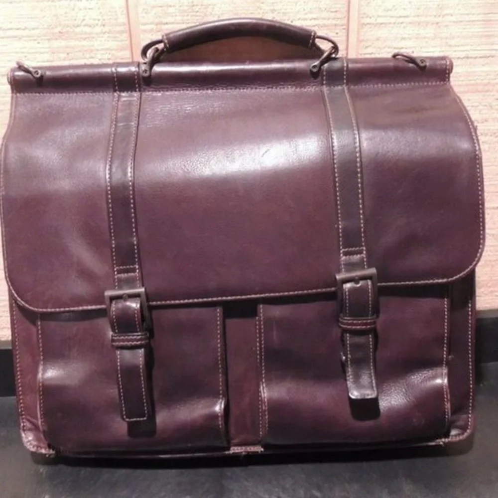 Elegant Brown Leather Men's Bag